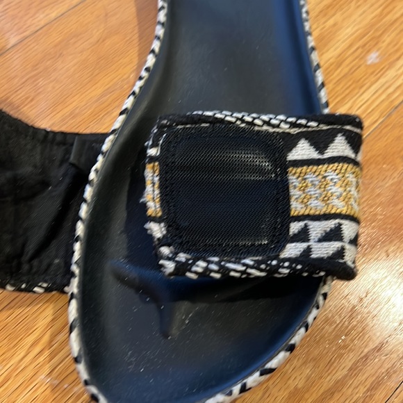 Sandals - Picture 4 of 7